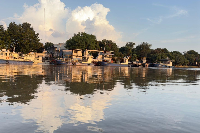 Från Ayutthaya : En timmes båtresa i Ayutthaya Heritage