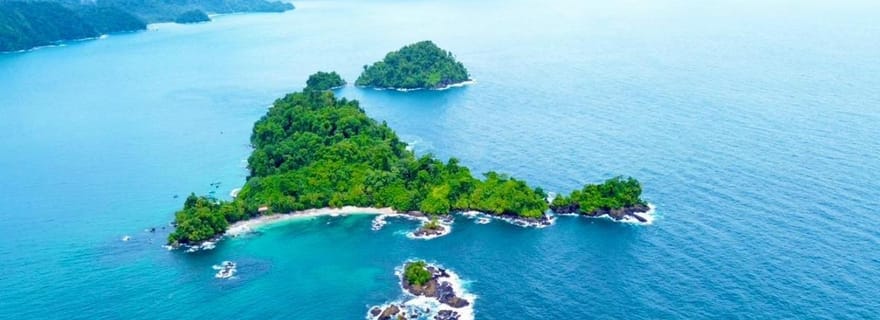 Nuquí : sortie en bateau dans le golfe de Tribuga, avec cascades et sources