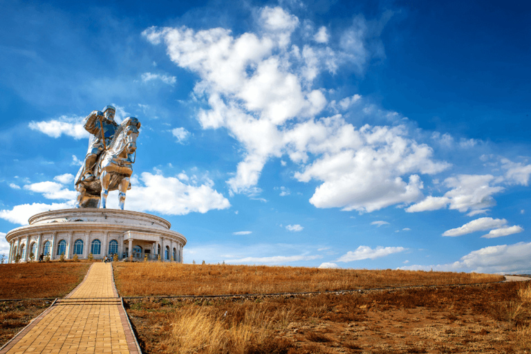 Ulaanbaatar: Genghis Khan Statue & Stargazing Tour