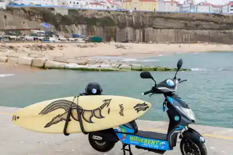Sé ecológico, sé libre: Alquila E-Scooters Easy en Ericeira