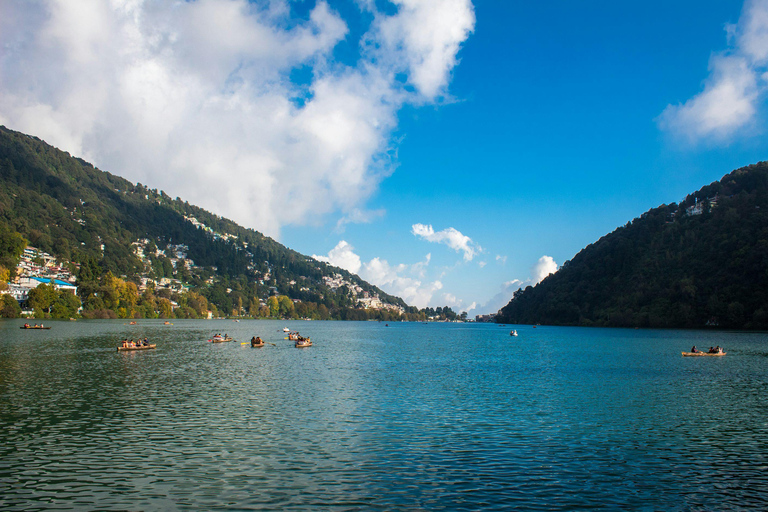 Au départ de Delhi : 3 jours de visite de Nainital en voiture avec hébergementAu départ de Delhi : 3 jours d&#039;excursion à Nainital avec transport uniquement