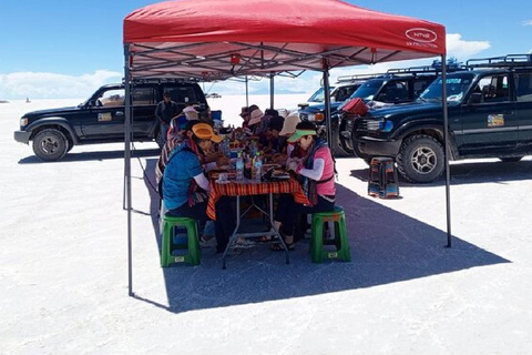 Circuit classique des plaines salées d'Uyuni 2 nuits et 3 jours