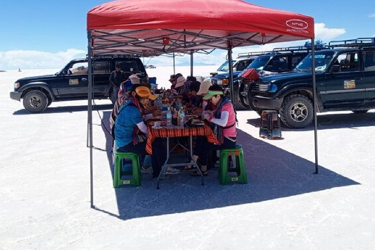 Circuit classique des plaines salées d'Uyuni 2 nuits et 3 jours