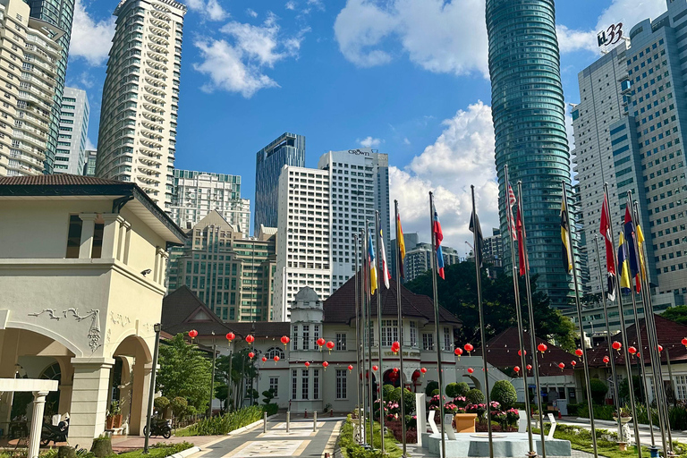 Passeia e descobre as jóias arquitectónicas e patrimoniais de KL