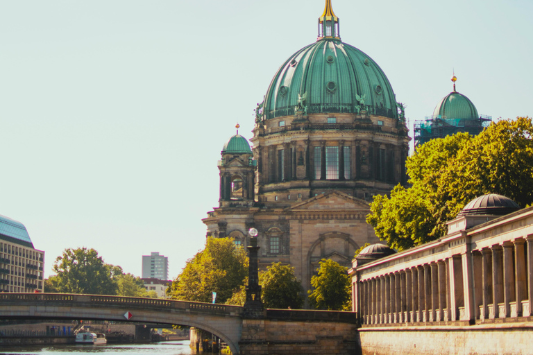 Berlim: tour a pé privado com tesouros escondidosBerlim: passeio a pé privado com tesouros escondidos