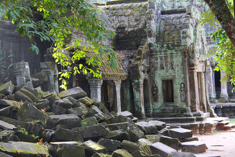 Siem Reap : Taxi privé pour Angkor Wat et petit circuit