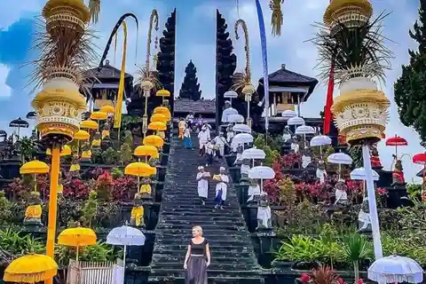 Wycieczka na Bali Wschodnie: Świątynia Besakih, Brama Lempuyang, Tirta Gangga