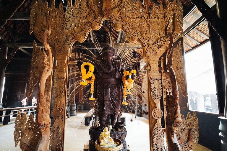 Chiang Mai : Le village de Long Neck et les temples emblématiques de Chiang Rai