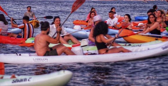Naples: Sunset Kayak Tour with Aperitif