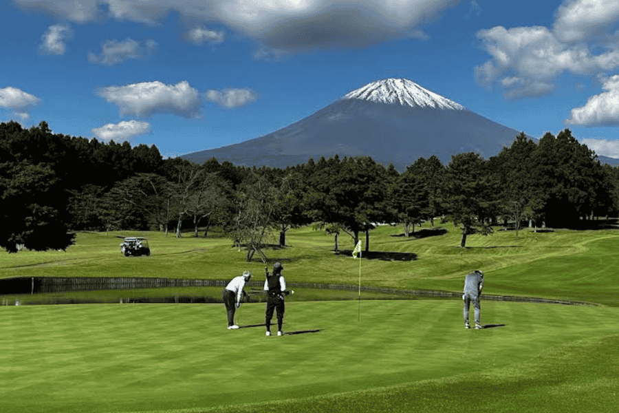 Tokio: Golf-Erlebnis mit Blick auf den Berg Fuji und Hotelabholung. Foto: GetYourGuide