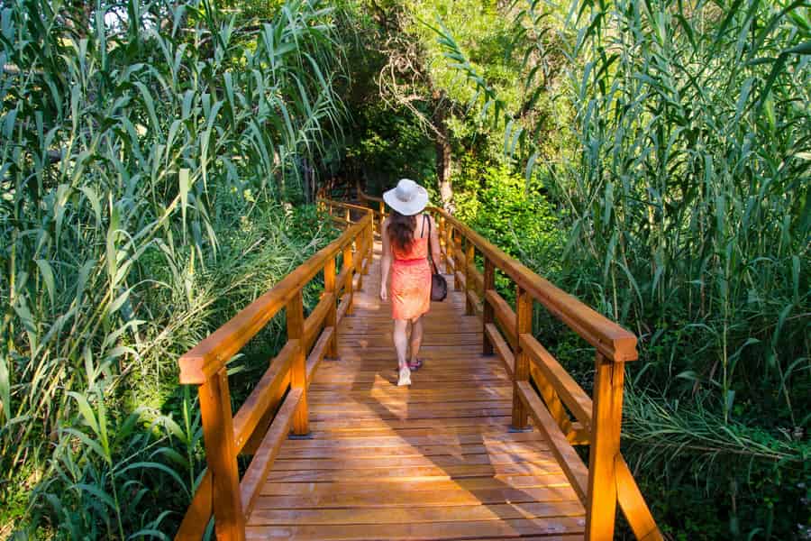 Split: Ausflug zu den Krka-Wasserfällen mit Bootsfahrt und Schwimmen. Foto: GetYourGuide Split: Ausflug zu den Krka-Wasserfällen mit Bootsfahrt und Schwimmen. Foto: GetYourGuide