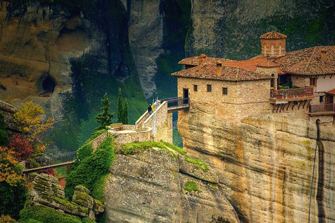 Meteora Monasteries: Full Day Tour from Athens