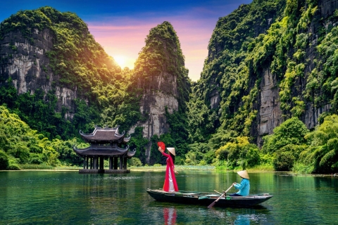 Koniecznie odwiedź Ninh Binh: Trang An Boat, pagoda Bai Dinh i jaskinia MuaZ Hanoi: Ninh Binh, Trang An, pagoda Bai Dinh i jaskinia Mua