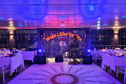 Istanbul: Bosphorus Dinner Cruise with Live Entertainment Bosphorus Dinner Cruise, Soft Drink w/ Transfer