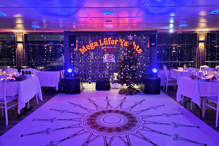 Istanbul: Bosphorus Dinner Cruise with Live Entertainment Bosphorus Dinner Cruise, Soft Drink w/ Transfer