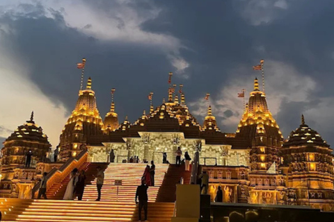 Tour privado por el casco antiguo de Delhi con el templo de AkshardhamTour privado por el casco antiguo de Delhi con ticket de entrada