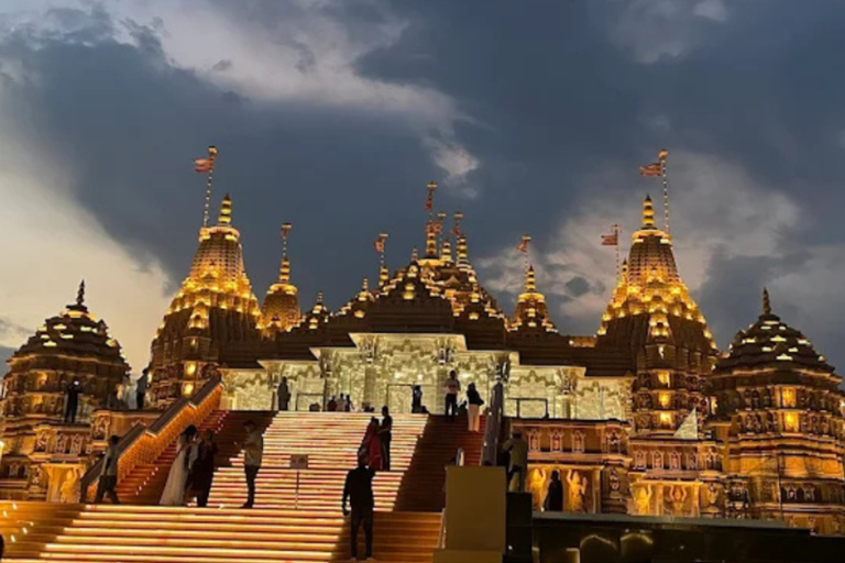 Tour privado por el casco antiguo de Delhi con el templo de AkshardhamTour privado por el casco antiguo de Delhi con ticket de entrada