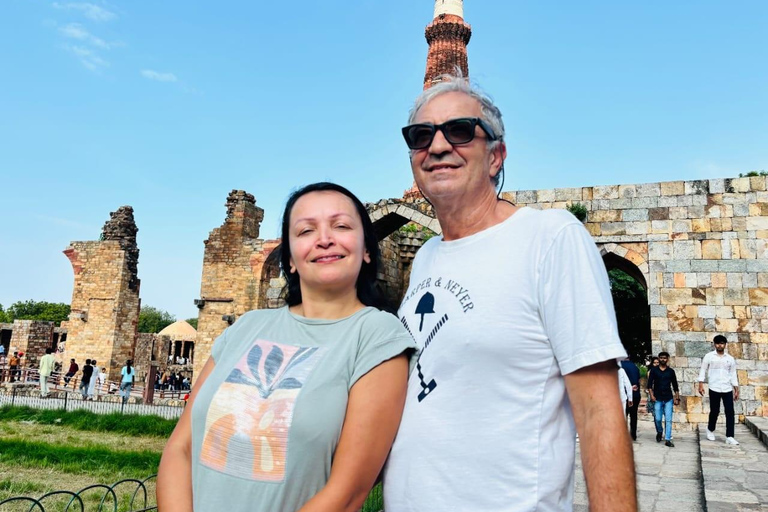 Delhi: India Gate, Qutub Minar & Humayun’s Tomb Guided Tour Professional Tour Guide Only