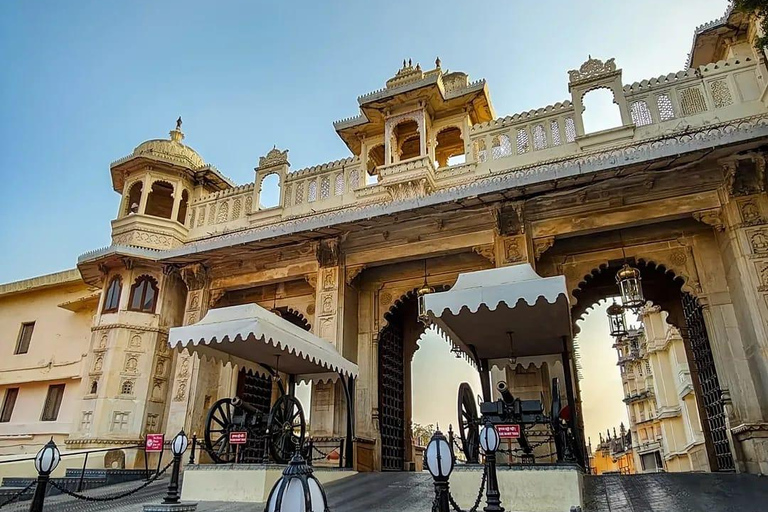 Udaipur City Palace Tour with Entry Ticket & Guide