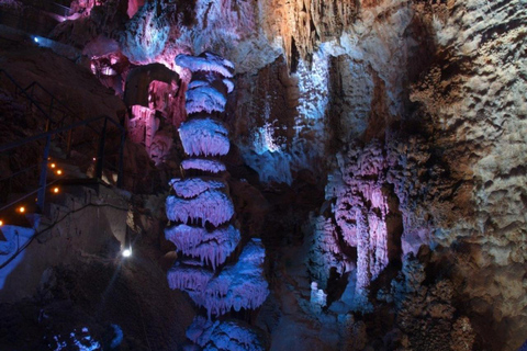 Alicante; Prywatna wizyta w Cuevas del Canelobre i pokaz flamenco w vanieAlicante; Prywatna wycieczka do jaskiń Canelobre i pokaz flamenco w vanie