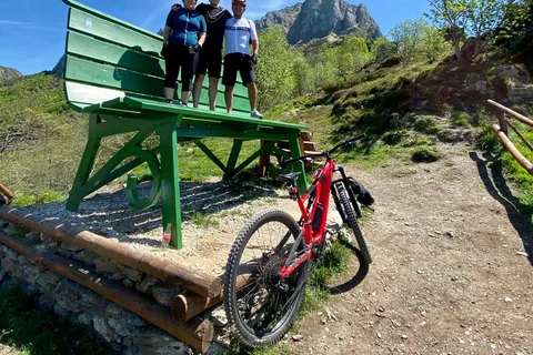 At the foot of Mount Corchia: E-Bike Tour in the Apuan Alps