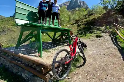 At the foot of Mount Corchia: E-Bike Tour in the Apuan Alps