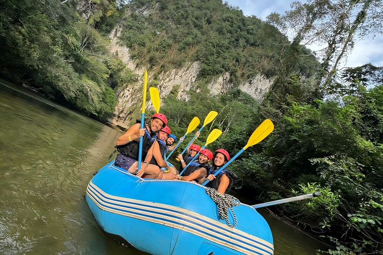 Medellín: rafting, Hacienda Nápoles e almoçoPasseio combinado: Hacienda Napoles e rafting no Rio Claro