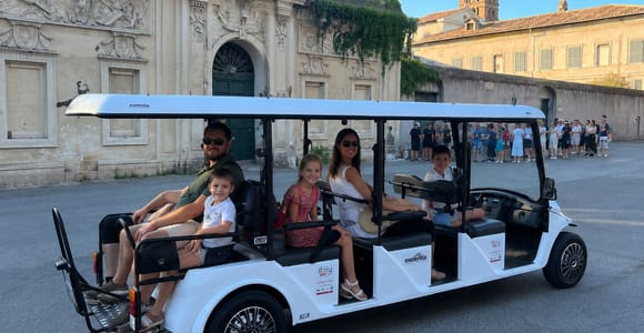 Rome: Storytelling Golf Cart Tour for Families with a Local Guide