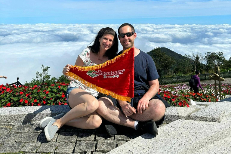 De Da Nang: Ba Na Hills - Transferência e excursão de ônibus para a Ponte DouradaDe Da Nang: transferência de ônibus Ba Na Hills e Golden Bridge