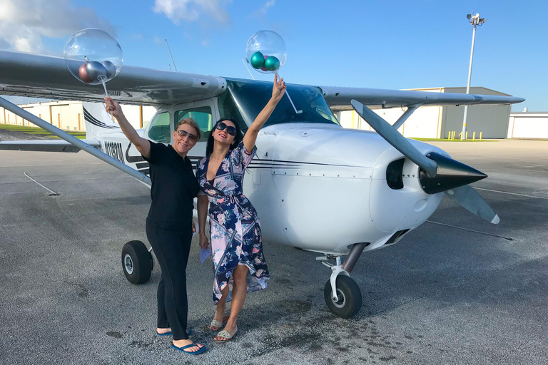 Miami Beach: South Beach Private Airplane Tour with Drinks