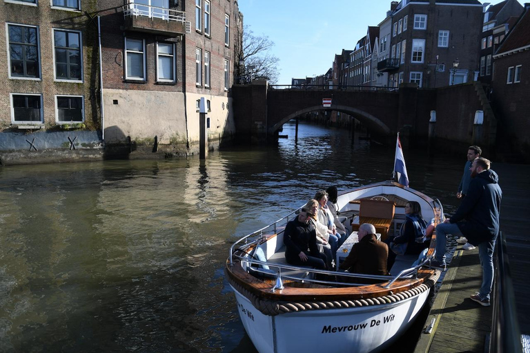 Dordrecht: City Canal Cruise