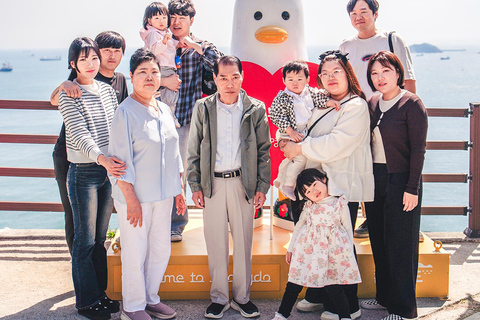 Busan: Private Photography Walk at Huinnyeoul Village