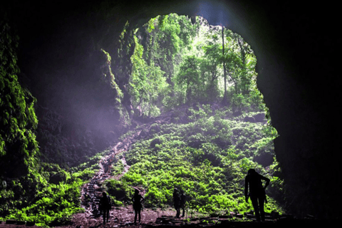 Yogyakarta Abenteuerreise: Jomblang Höhle &amp; Timang Strand