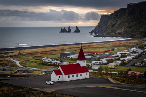 Reykjavik: Glacier Lagoon & Diamond Beach Private Tour