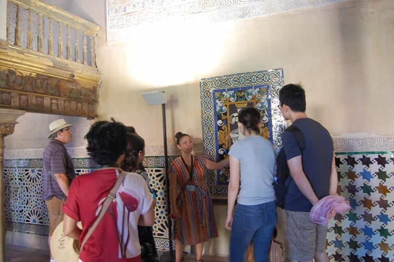 Grenade Visite privée à pied de l Alhambra avec un guide local GetYourGuide