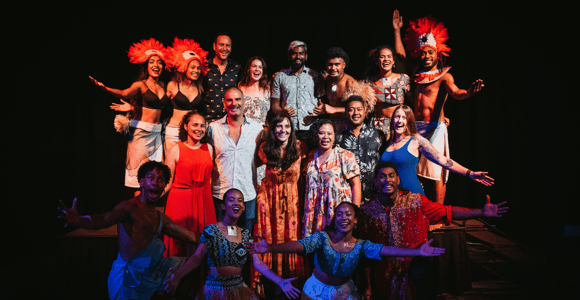 Nadi: VOU Evening Dinner and Show Experience