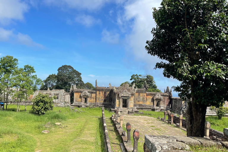 Tour privato di un giorno Preah Vihear, Koh Ker e Beng MealeaMinivan