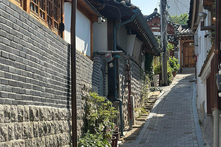 Seoul: Gyeongbok Palace, Insadong & N Seoul Tower [Morning Tour] Gyeongbok Palace, Insadong