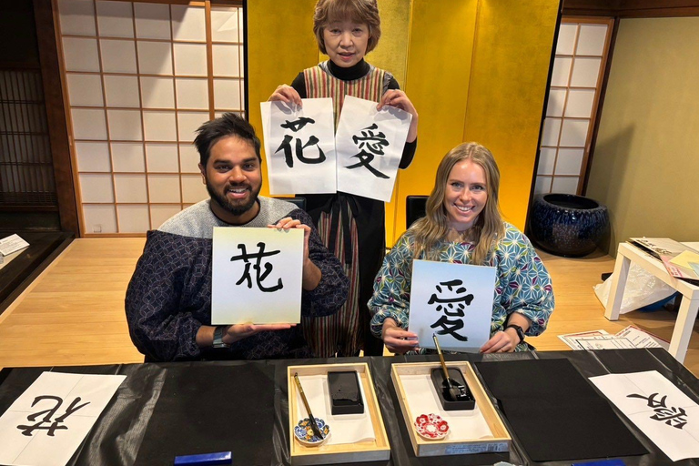 Kyoto: Japanese Calligraphy Experience in a Historic House