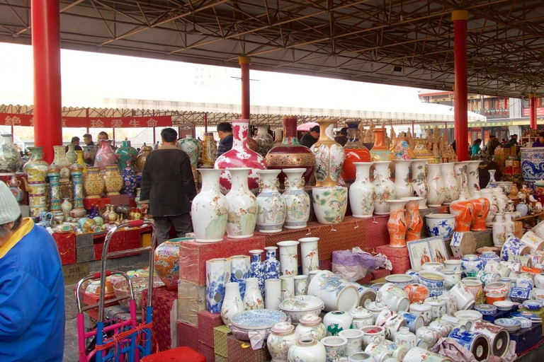 Beijing Private Tour: Panjiayuan Antique Market&amp;798 Art Zone