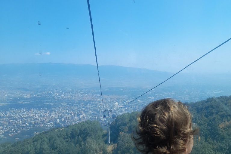 Skopje van bovenaf: Een ervaring vanuit de bergen