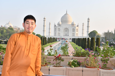 From Delhi: Taj Mahal Sunrise Tour with Elephant SOS Centres Tour with Car, Driver, Ticket, Guide & 5star Meals
