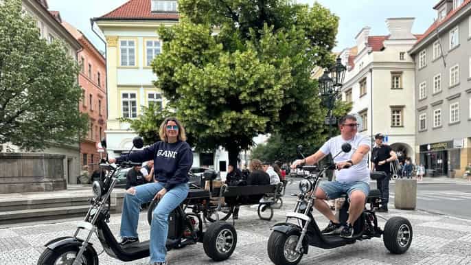 Prague: 2 hours FUN TRIKE tour in Prague with guide