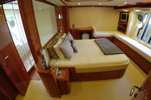Mykonos: privécruise op een luxe jacht Azimut 80
