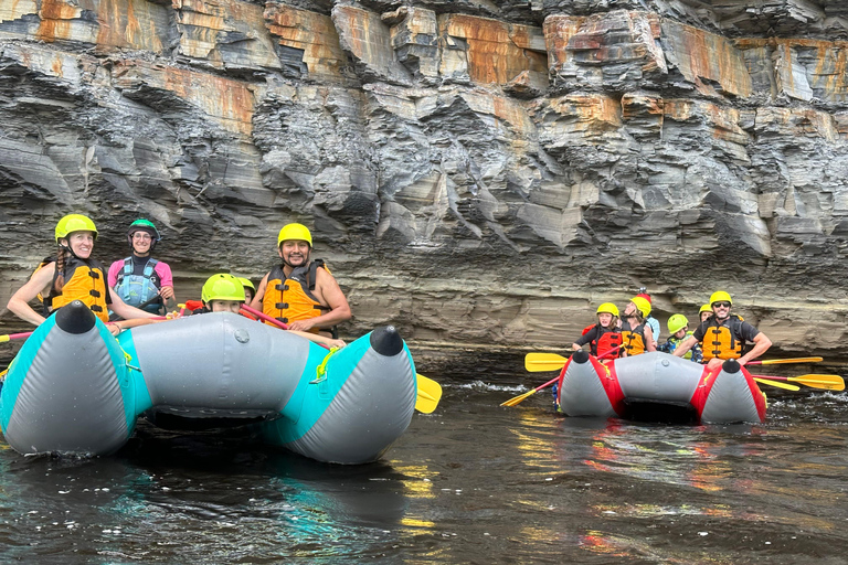Quebec City: Guided rafting and kayaking 30 minutes from the city – Family Quebec City: Guided Rafting and Kayaking 30 Minutes from the City – Family