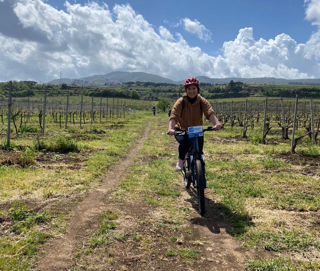 Frascati: Tour in E-Bike with Wine Tasting
