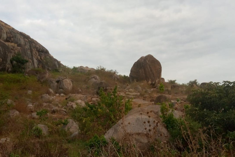 Kampala to Jinja to Kamuli: Kagulu Hill Hike and Lake Views Kamuli: Kagulu Hill Hike and Lake Views