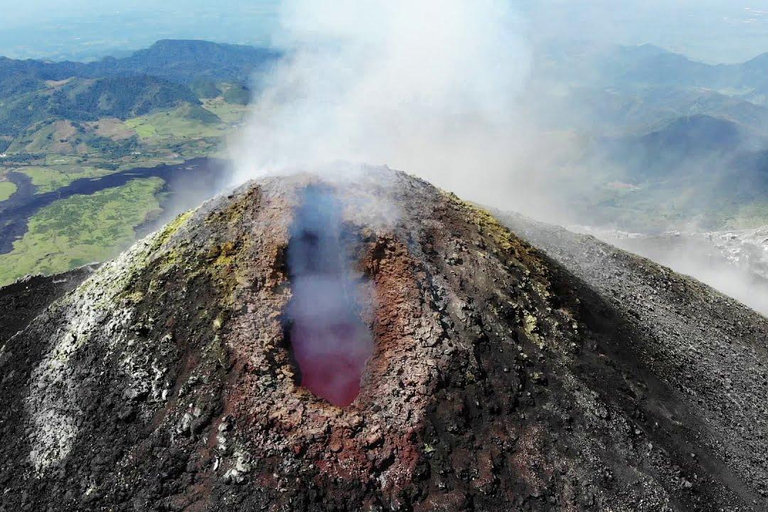 Tour to Pacaya Volcano with English and Spanish speaking tour guide.