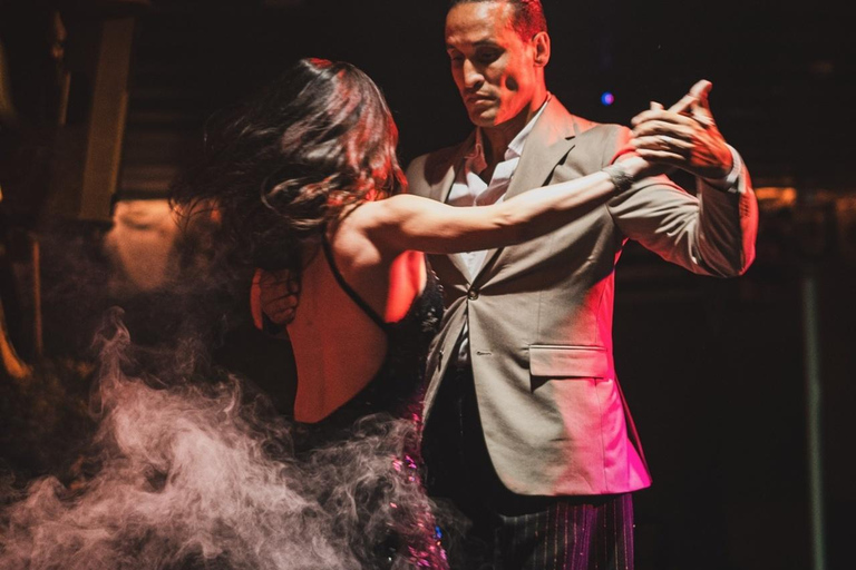 Montevideo: Tango class at the historic Baar Fun Fun, since 1895