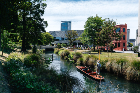 Lyttelton Shore Excursion: City Highlights & Avon Punting Christchurch: City Highlights Tour with Avon River Punting